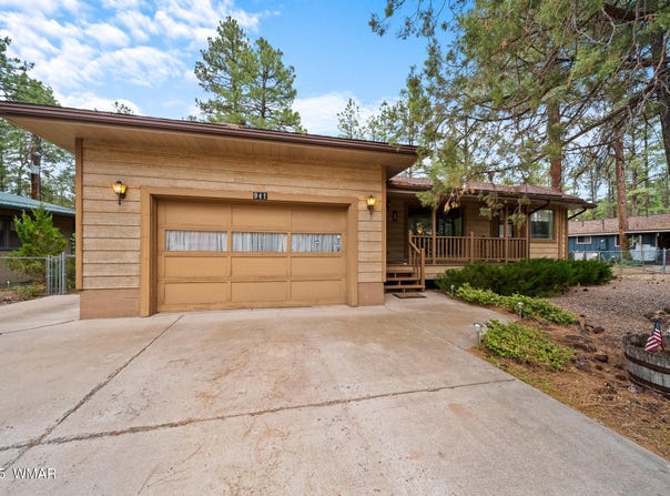 941 N 47Th Drive, Show Low, AZ 85901