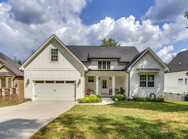 308 Oostagala Lane, Loudon, TN 37774
