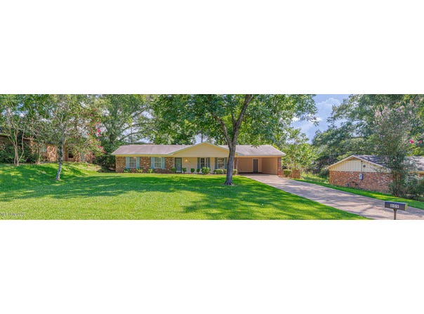 809 Normandy Drive, Clinton, MS 39056