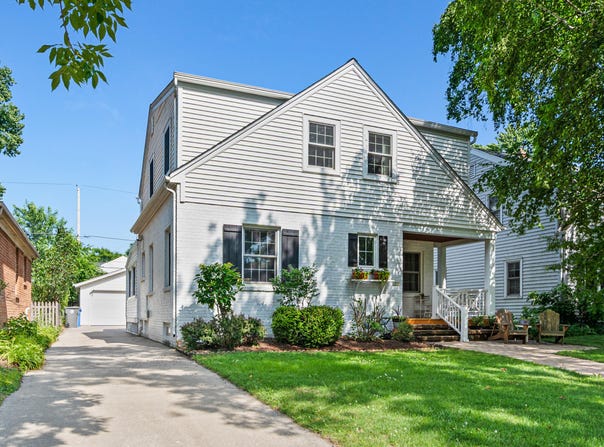5030 N Kent Ave, Whitefish Bay, WI 53217