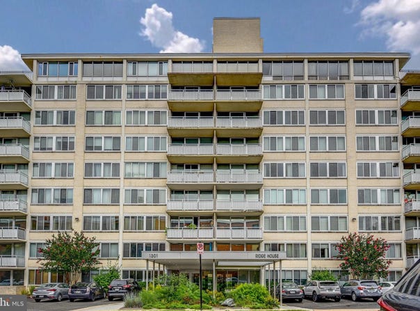 1301 S ARLINGTON RIDGE Road, ARLINGTON, VA 22202