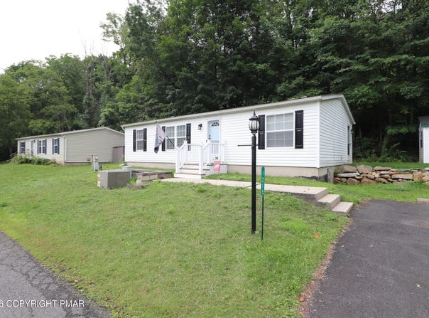 1215 Blue Mountain Circle, Saylorsburg, PA 18353