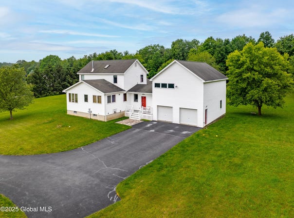 337 Weatherwax Road Road, Poestenkill, NY 12018