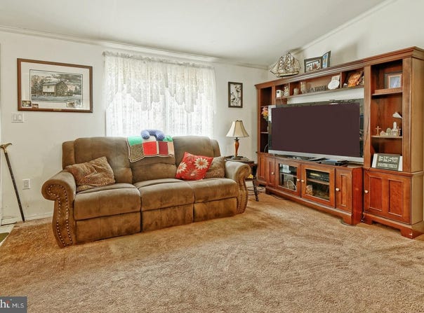 70 HAZELTOP DRIVE, SICKLERVILLE, NJ 08081