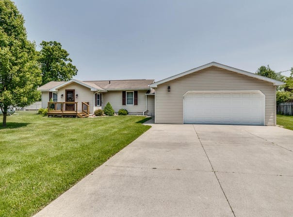 11883 Scott Park Road, Delton, MI 49046