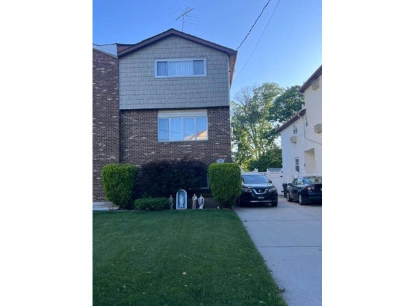 94 GIFFORDS LANE, STATEN ISLAND, NY 10308