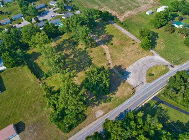 941 E Maumee Street, Angola, IN 46703