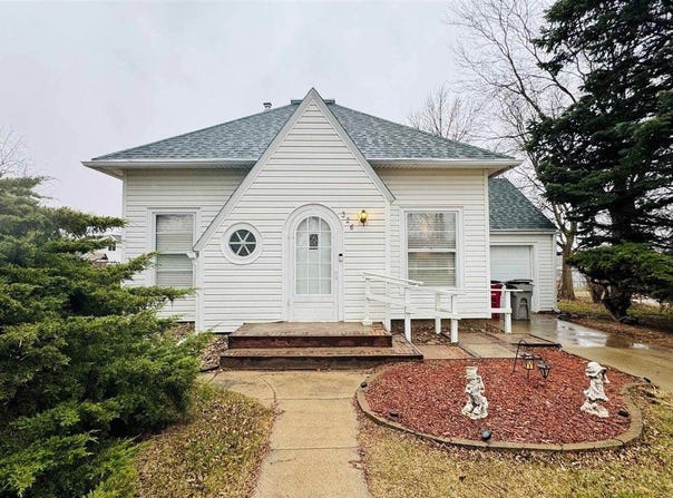 326 Maple, Lawton, IA 51030