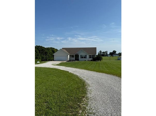 6185 Highway Zz, Cuba, MO 65453