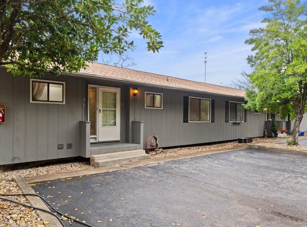 106 Oriole Lane, Bull Shoals, AR 72619
