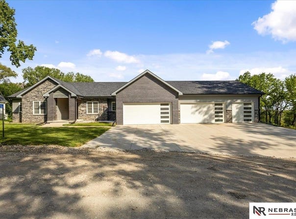 10970 Bridgeview Drive, Blair, NE 68008