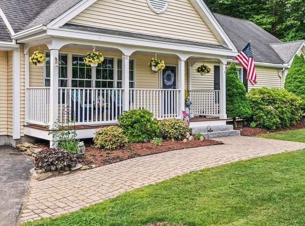 18-A Ackley Dr, Leicester, MA 01542