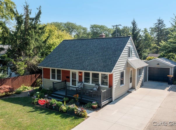 1432 Eastlawn Road SE, Grand Rapids, MI 49506