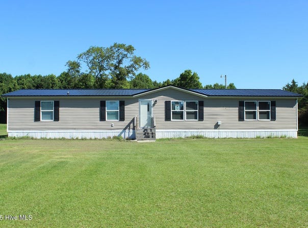 1025 Red Hill Road, Mount Olive, NC 28365