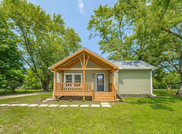 1198 E 650 S, Markleville, IN 46056