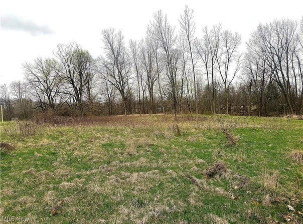 E Bagley Road, Parma, OH 44130