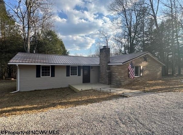 3262 Maryland Line Road, Bruceton Mills, WV 26525
