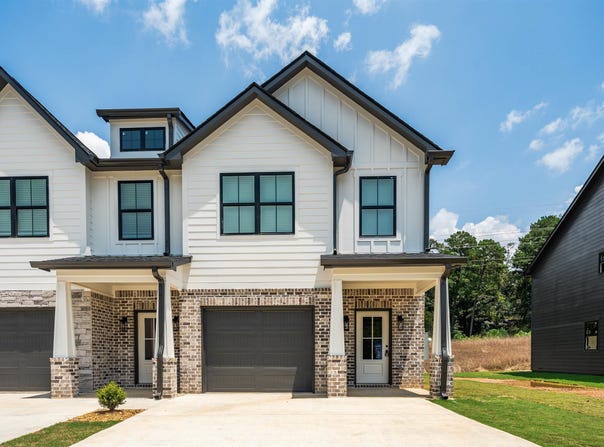 22130 VILLAGE PARKWAY, HELENA, AL 35080