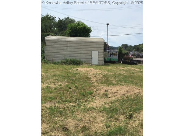 559 Greenway Avenue, South Charleston, WV 25309