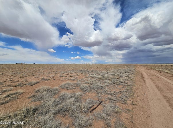 7924 Riviera Boulevard, Holbrook, AZ 86025
