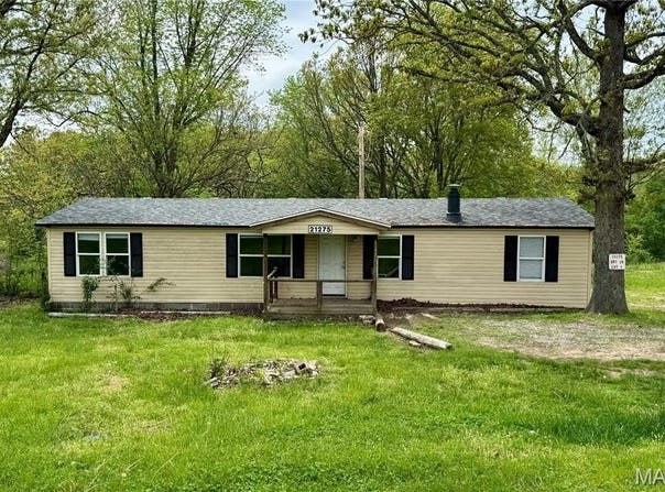 20017 Hartford Rd., Dixon, MO 65459