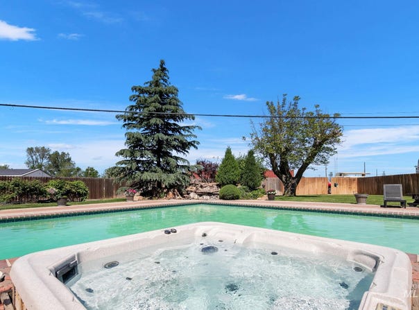 1917 Arthur St, Caldwell, ID 83605