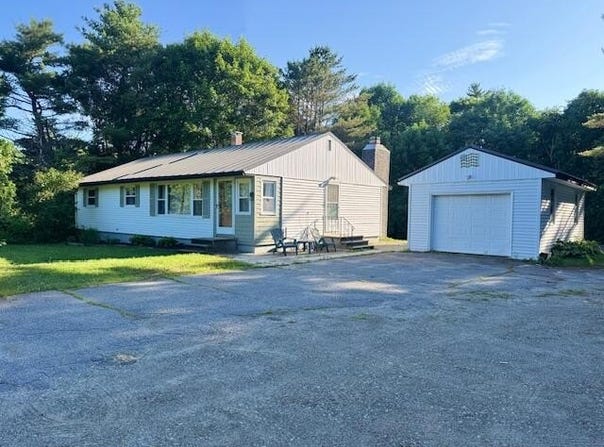 787 Wiscasset Road, Pittston, ME 04345