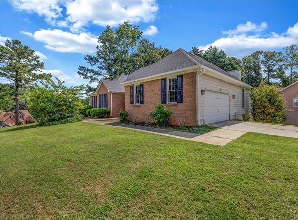 148 Sawgrass Way, Fayetteville, GA 30215