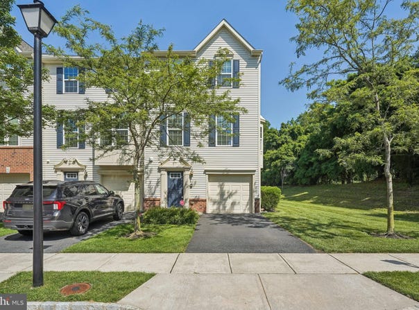 1915 JAKOB COURT, CINNAMINSON, NJ 08077