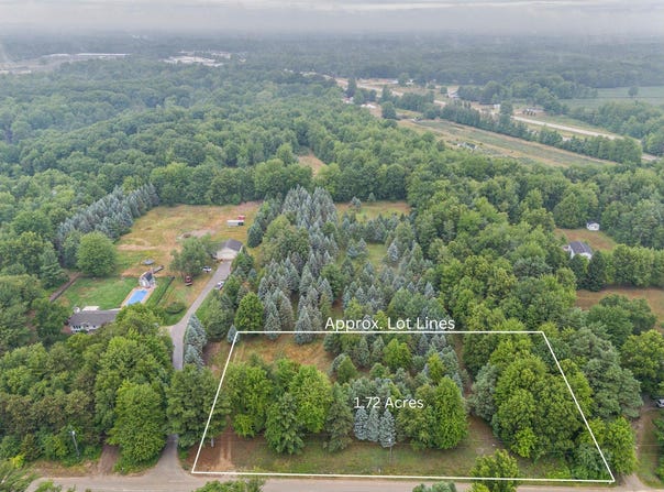 Desay Drive, West Olive, MI 49460