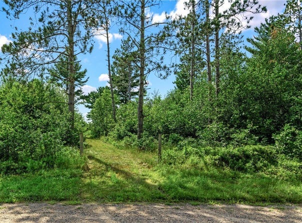 830 N Gilbertson Road, Augusta, WI 54722