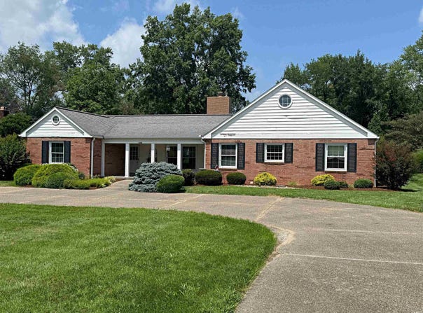 1100 Brett Cabel Road, Washington, IN 47501