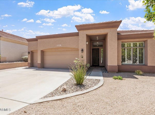 6334 E VIEWMONT Drive, Mesa, AZ 85215