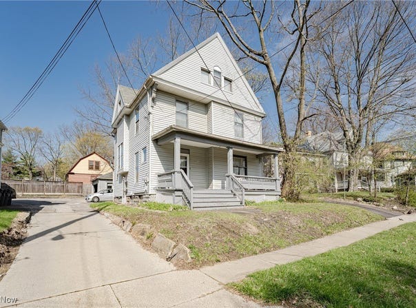 120 Beck Avenue, Akron, OH 44302