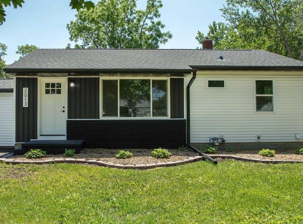 2013 Maplewood Drive, Cedar Falls, IA 50613
