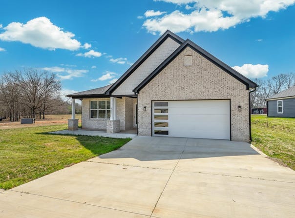 311 Barker Road, Simpsonville, SC 29680-6326