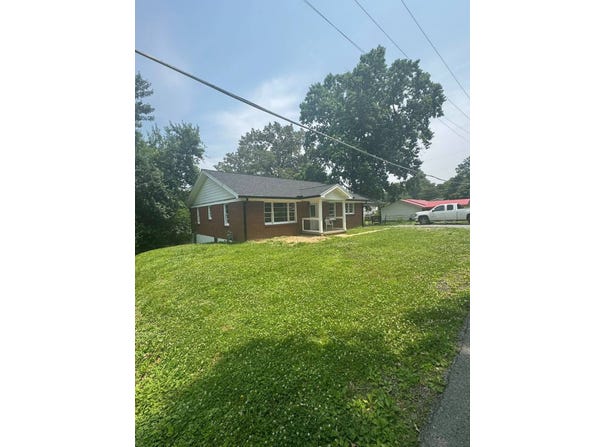 1000 North 5th Street, Central City, KY 42330