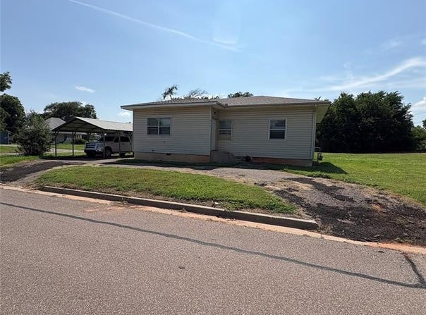 519 S Walker Avenue, Elk City, OK 73644