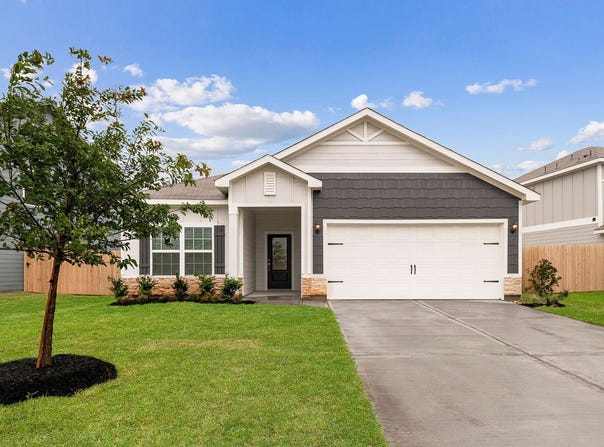 305 Fastboy Ln, Waller, TX 77484