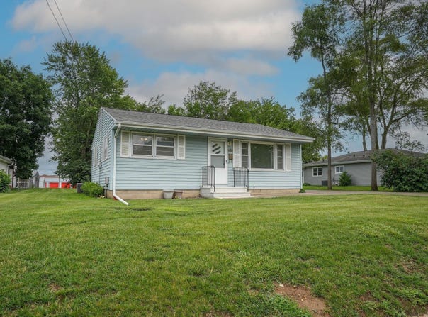 951 Wisconsin Street, Waterloo, IA 50702