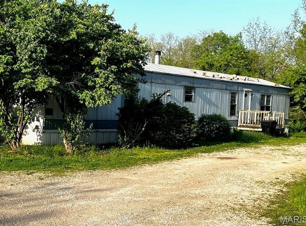 90 New Hope Road, Elsberry, MO 63343