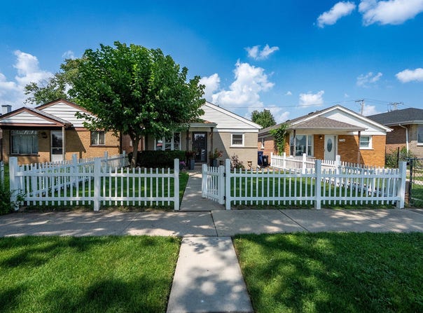 7720 NEWLAND Avenue, Burbank, IL 60459