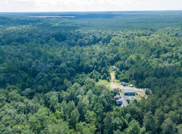 699 Badger Lane, Hancock, WI 54943-9365