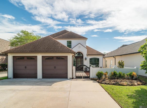 21035 Waterfront East Dr, Maurepas, LA 70449