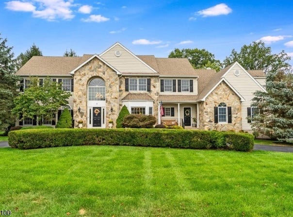 5 Downing Ct, Chester Twp., NJ 07930-3011