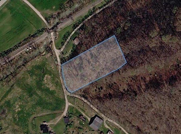 Burcham Fork Road, Jackson, KY 41339