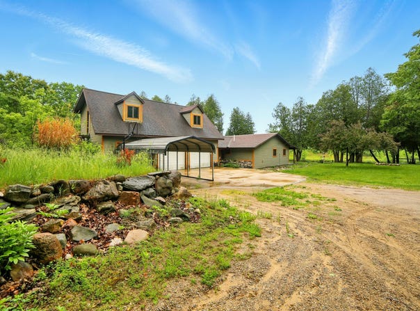 21759 205th Avenue, Paris, MI 49338