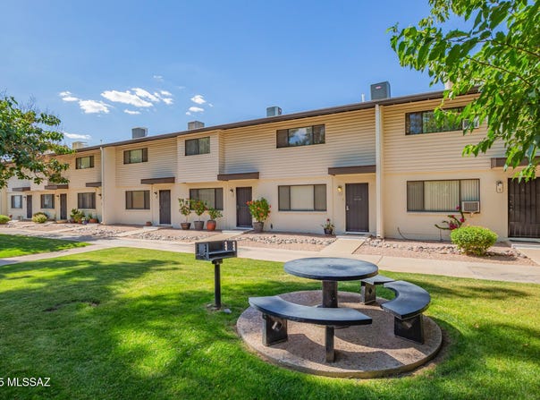 1312 S Avenida Polar, Tucson, AZ 85710