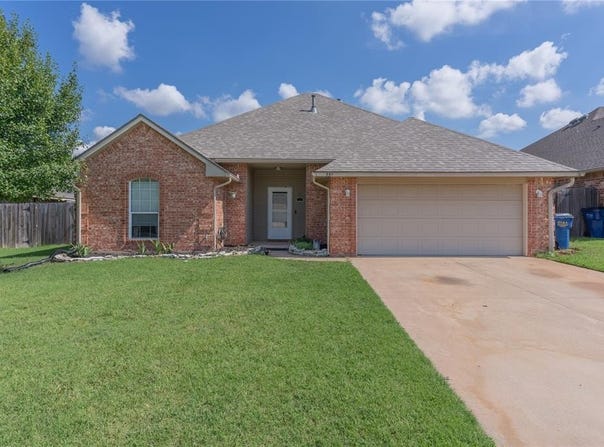 341 E Plantation Terrace, Mustang, OK 73064