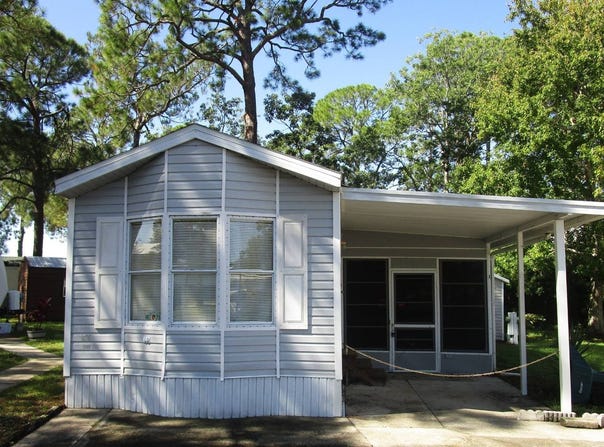 21 Woods N Water Dr, Mt Dora, FL 32757